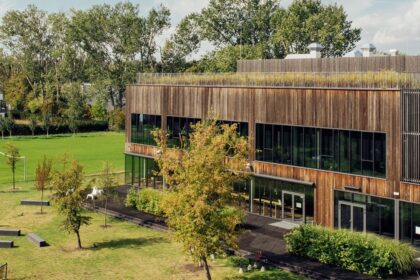 Akademeia High Shool luxus hírek