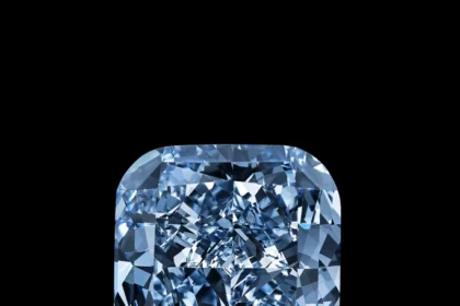 Kék gyémánt a genfi árverésen4