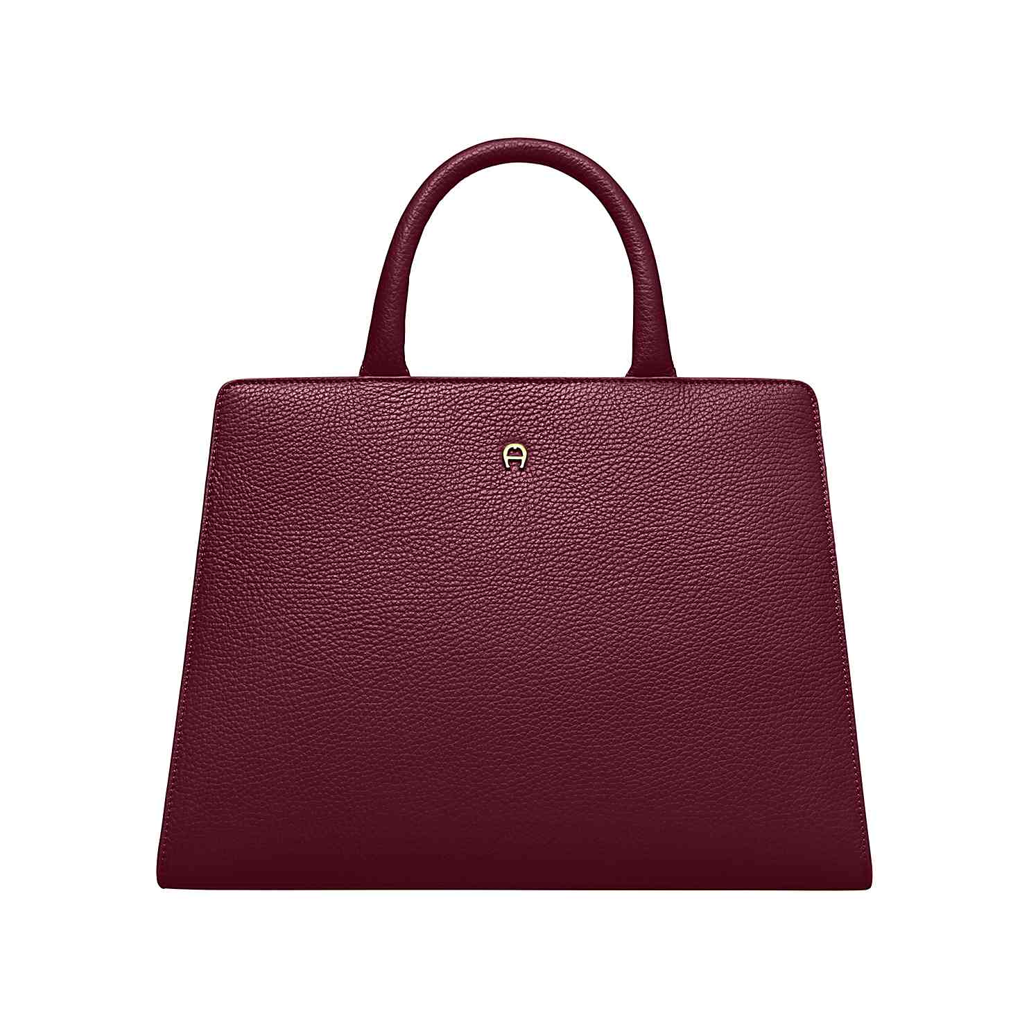 M&aacute;rka Aigner10