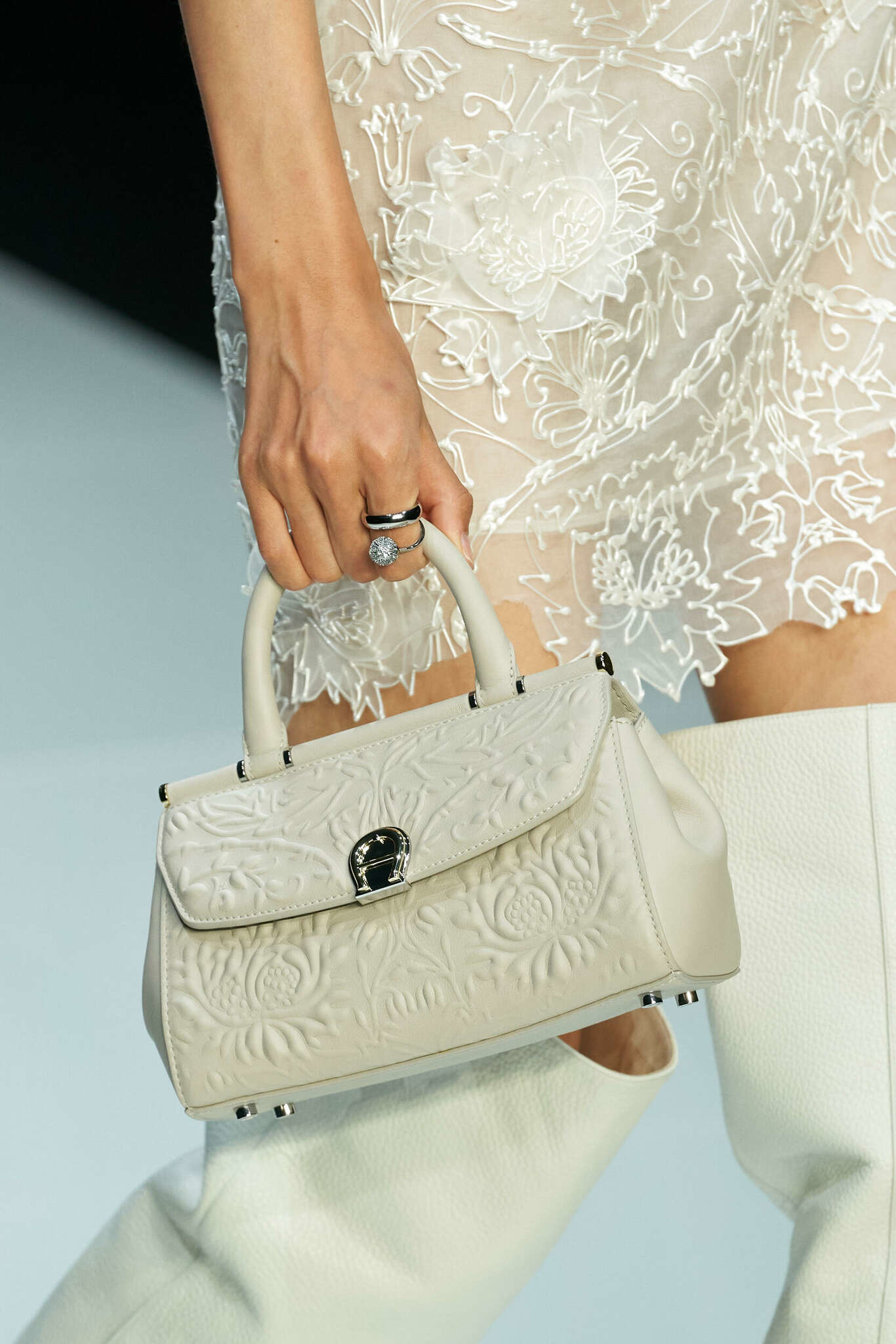 M&aacute;rka Aigner19