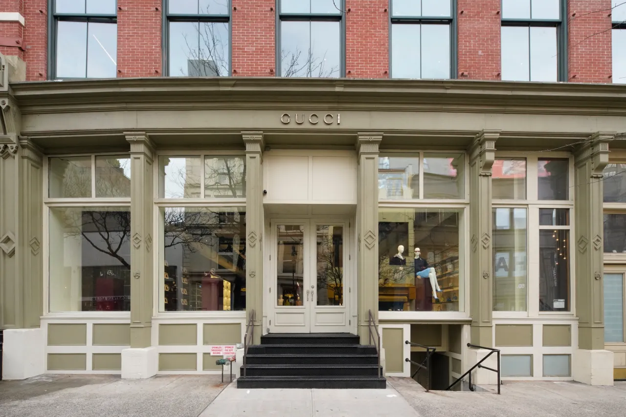 Sabato de Sarno bemutatkoz&aacute;sa a New York-i butikban