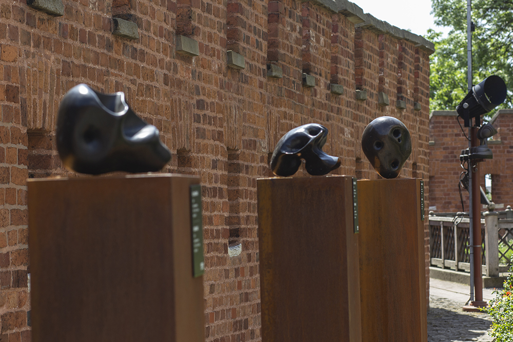 Beksinski. Szobrok Dokumentáció20kicsi