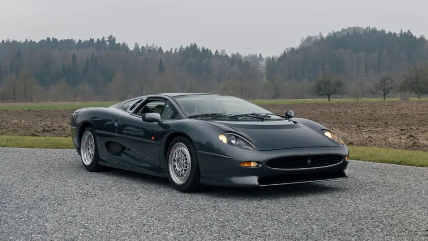 Egyedi Jaguar Xi220 a Sothebys árverésén