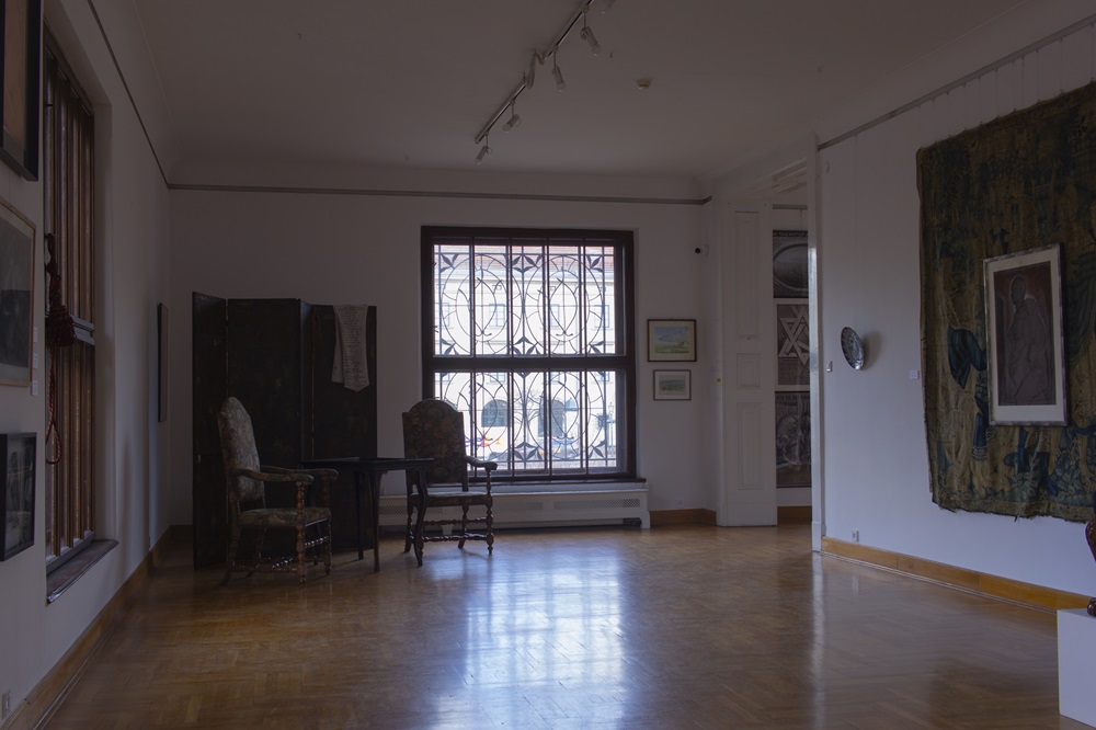 Rendbont&oacute; palota. Franciszek Starowieyski ism&eacute;t Krakk&oacute;ban - ki&aacute;ll&iacute;t&aacute;si dokument&aacute;ci&oacute;