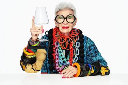 Iris Apfel ajándéktárgy aukció