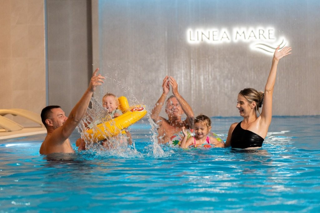 Linea Mare úszómedence