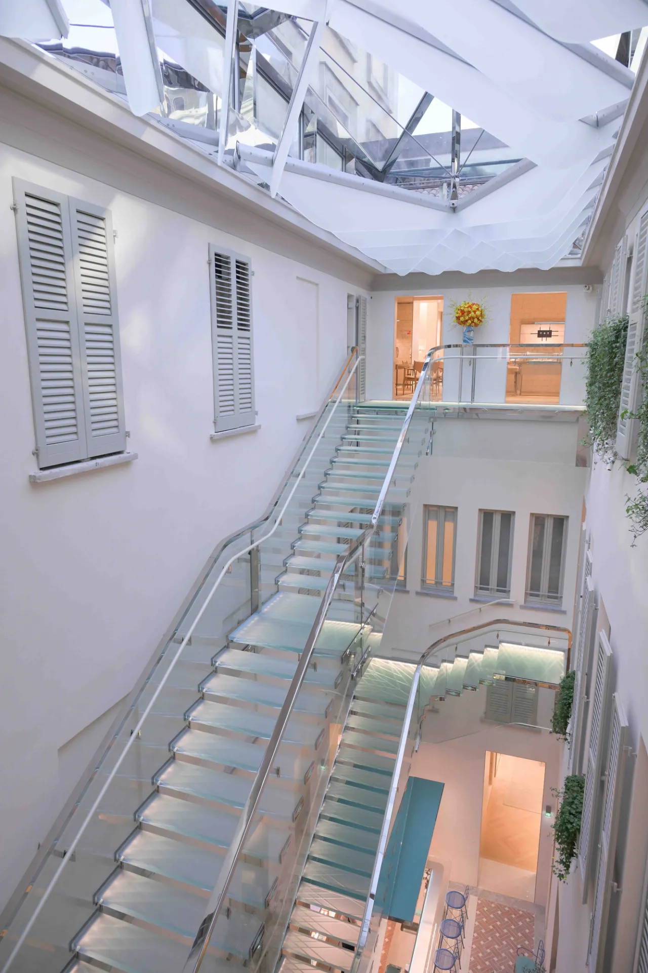 Tiffany butik Mil&aacute;n&oacute;ban