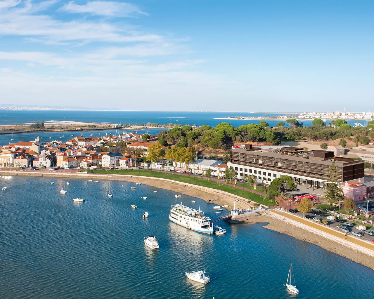 Upon Bay Mundet Helysz&iacute;n Ma Lisszabon Seixal Min