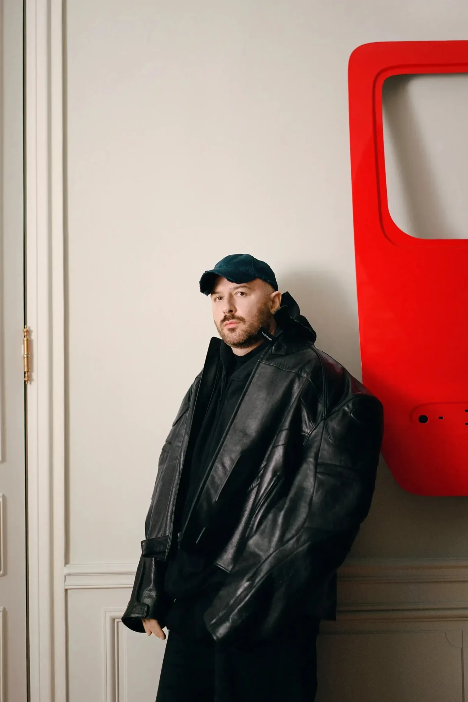 Demna Gvasalia a Gucci-nál Mit jelent az új korszak az olasz divatház számára