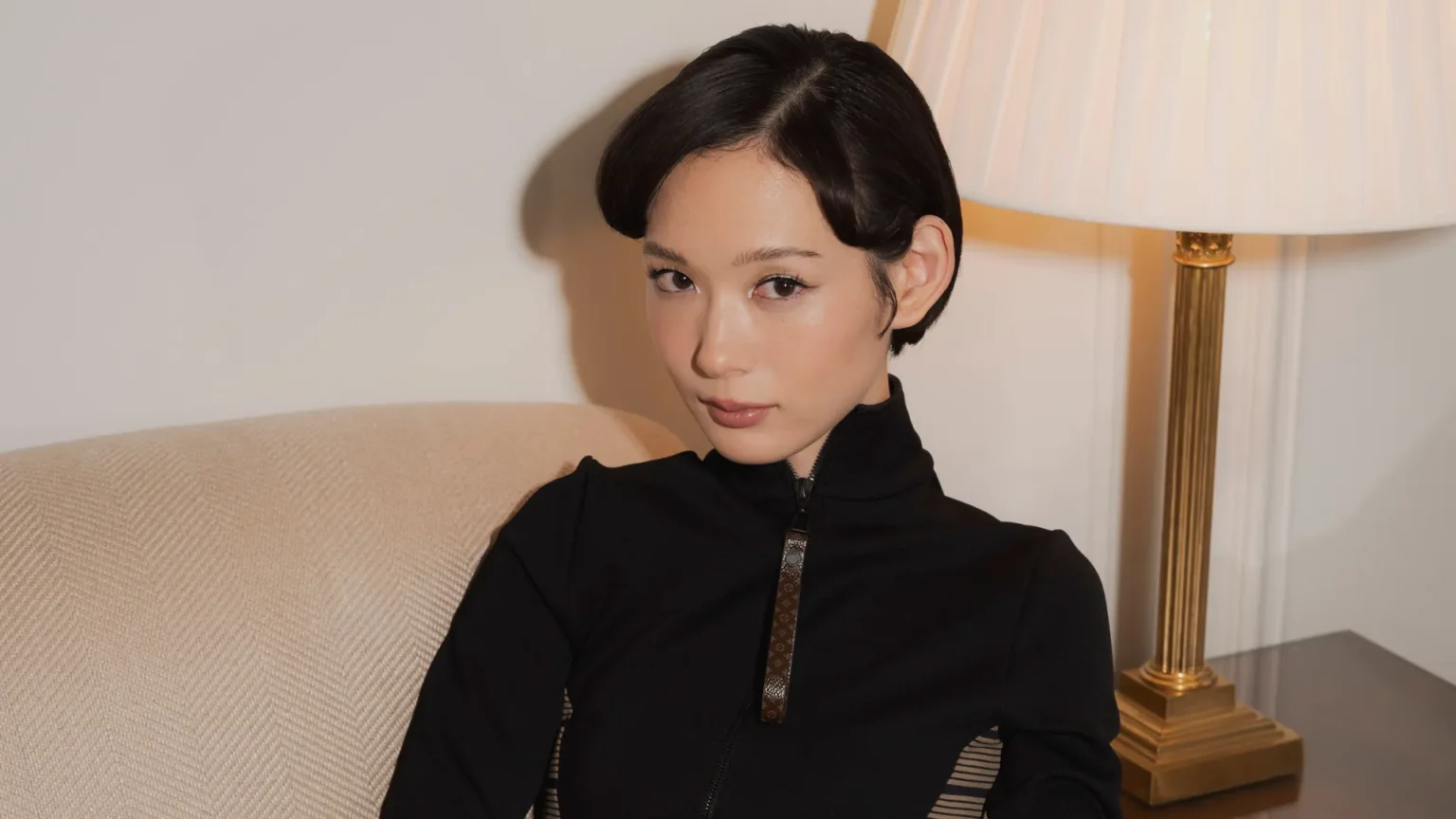 Moeka Hoshi I Hiányzó Kép Viselt-e valaha Louis Vuittont