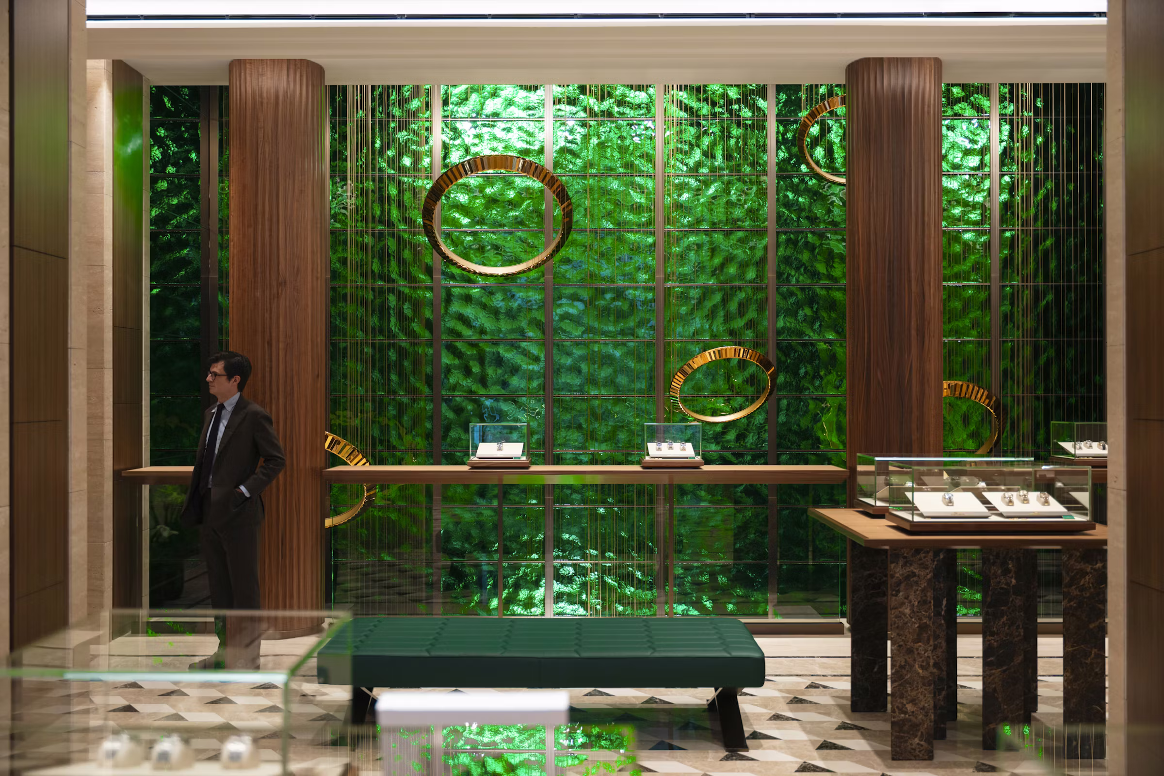 A Rolex &uacute;j butikj&aacute;nak megnyit&aacute;sa