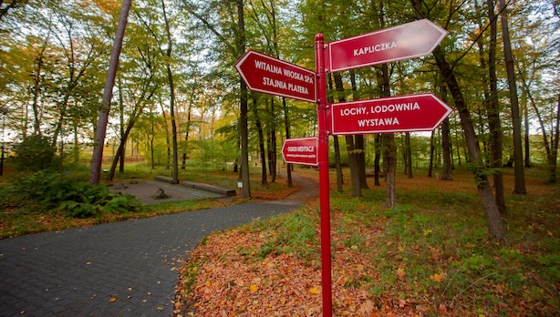 Tematikus &uacute;tvonalak a Maor Hpuse Spa parkj&aacute;ban