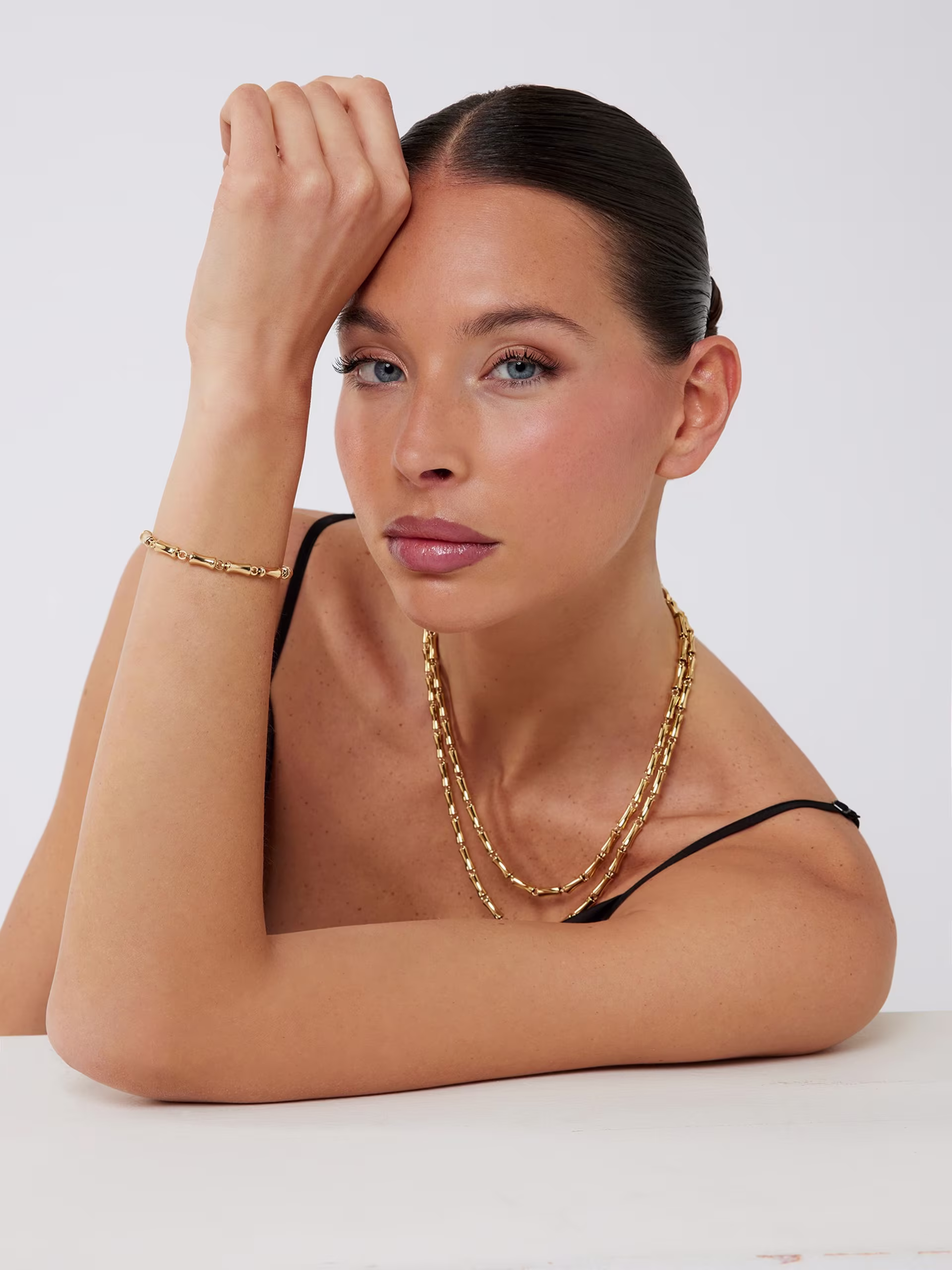 Guess Kieg&eacute;sz&iacute;tők