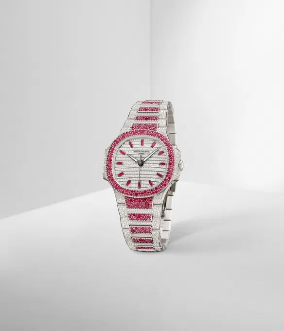 Patek Philippe Nautilus Haute Joaillerie Óra Generációkon Át