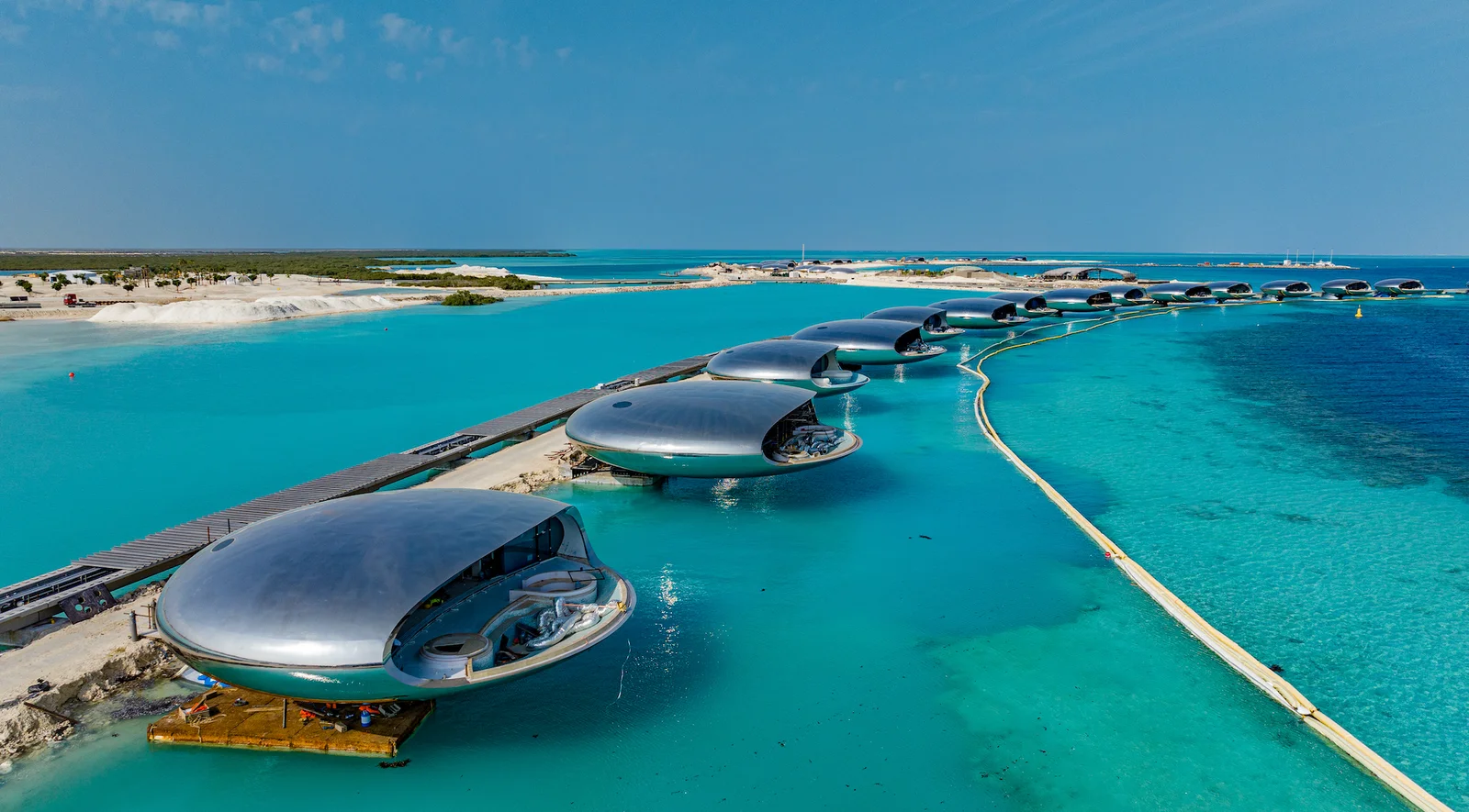 V&ouml;r&ouml;s-tenger &Uuml;d&uuml;lőhelyek