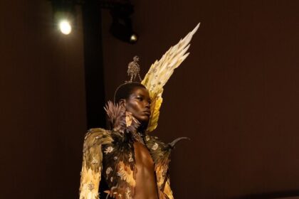 Schiaparelli Tavasz 2026 Agónia és Eksztázis Haute Couture Mint az élő művészet