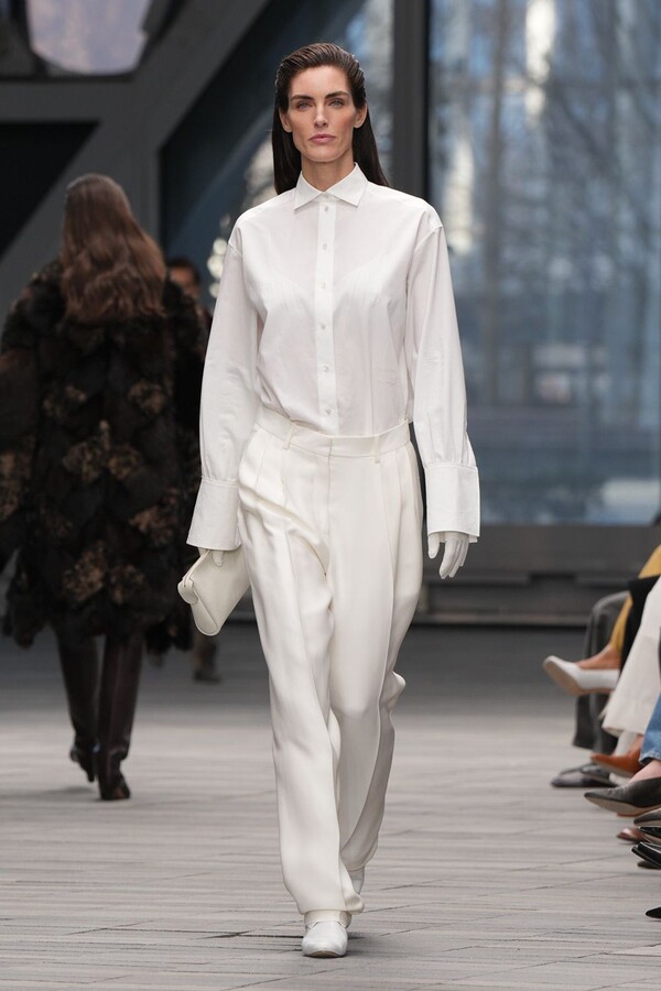 Calvin Klein M&iacute;tosz &eacute;s Jelen K&ouml;z&ouml;tt4