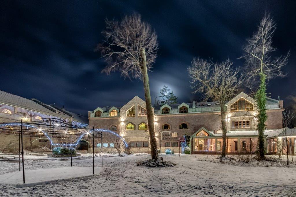 Manor House Termy Zamkowe Éjszaka