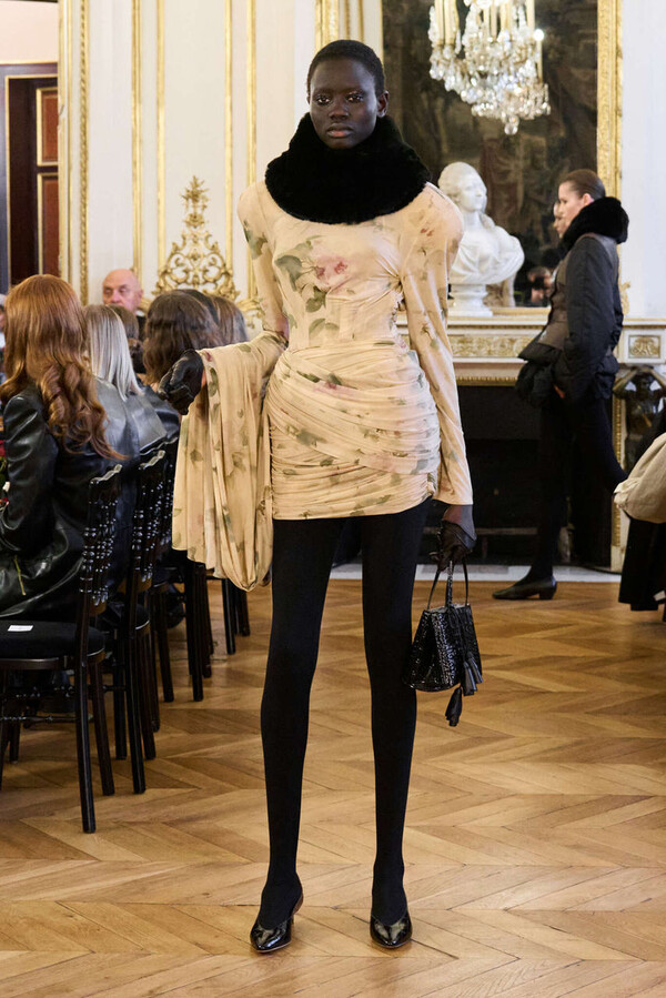 T&eacute;l Magda Butrym4