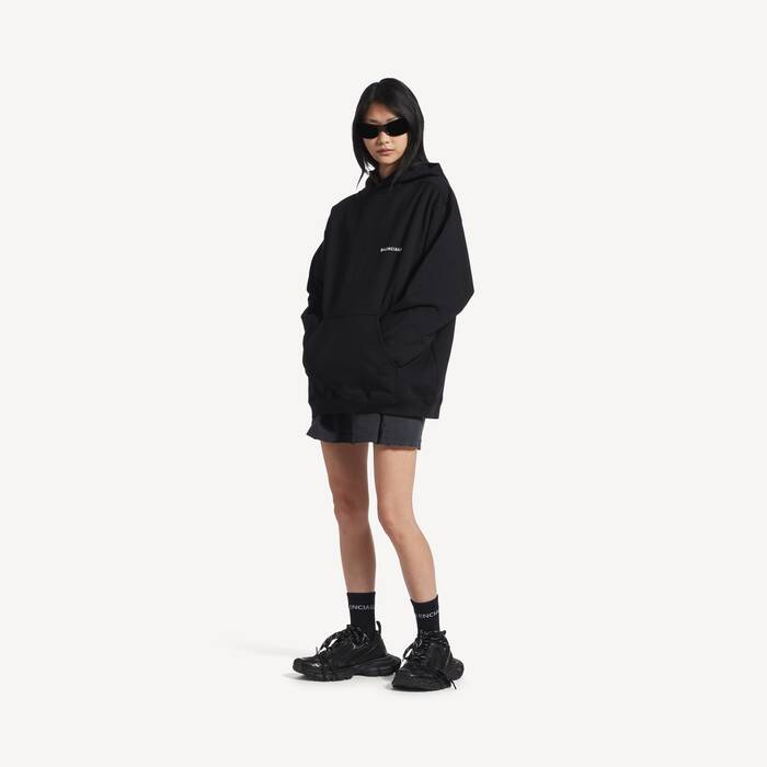 Mennyibe ker&uuml;lnek a Balenciaga cipők